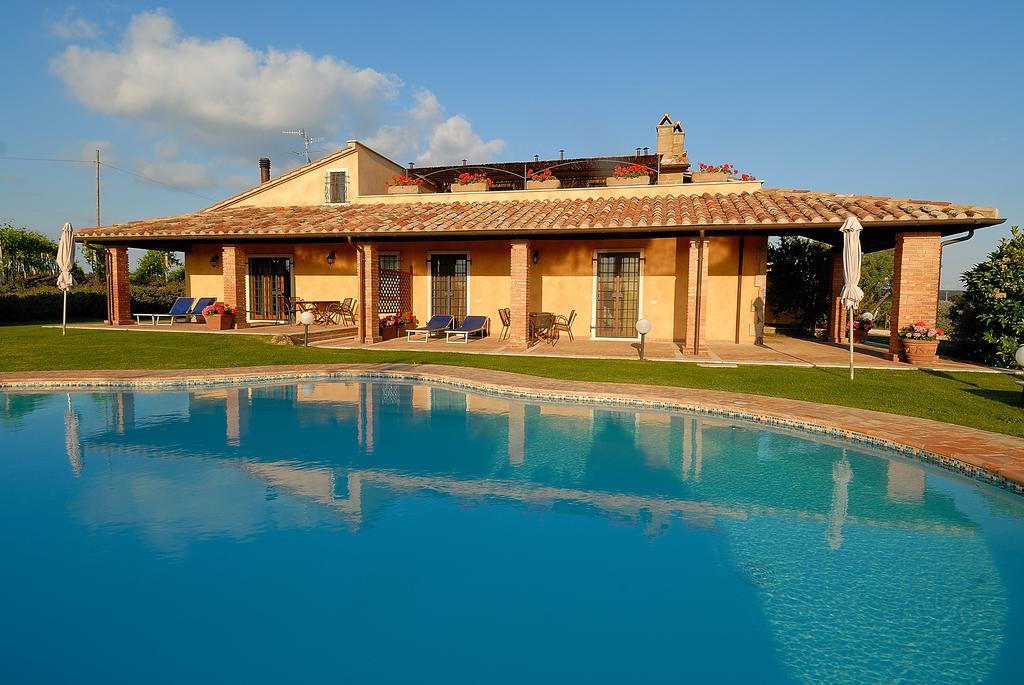 Agriturismo Poggio Delle Conche Питиляно Екстериор снимка