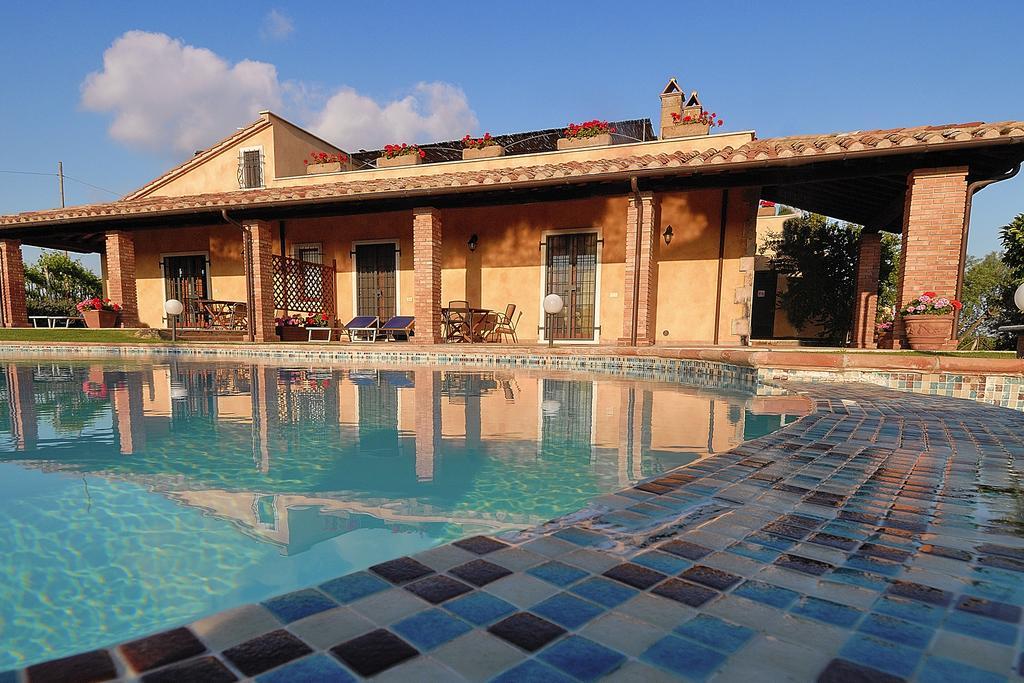 Agriturismo Poggio Delle Conche Питиляно Екстериор снимка