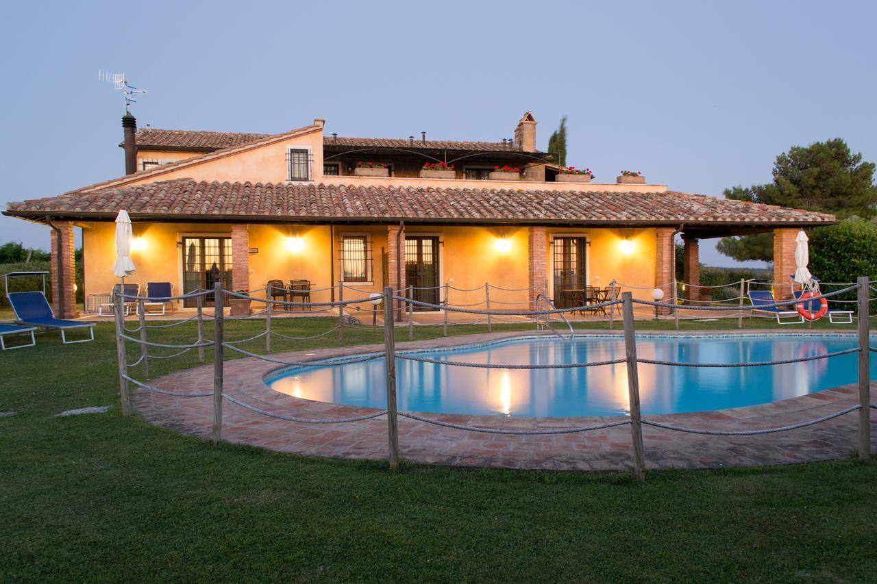 Agriturismo Poggio Delle Conche Питиляно Екстериор снимка