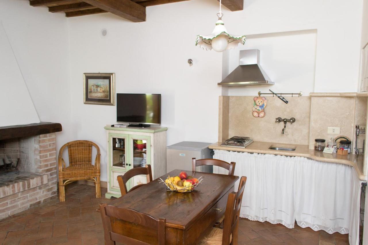 Agriturismo Poggio Delle Conche Питиляно Екстериор снимка